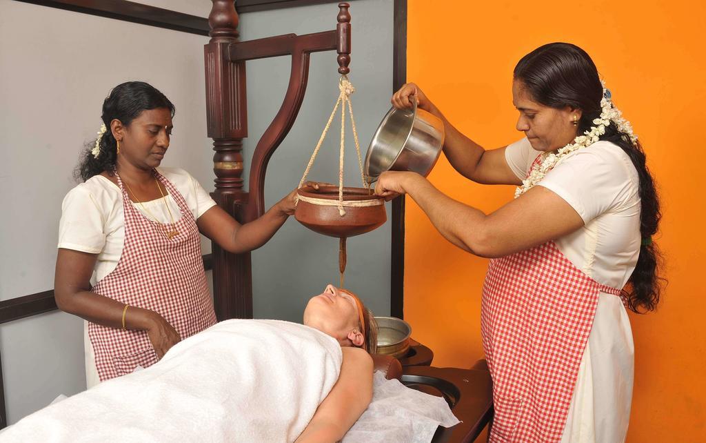 Hotel Ananda Lakshmi Ayurveda Retreat Chowara Exterior foto