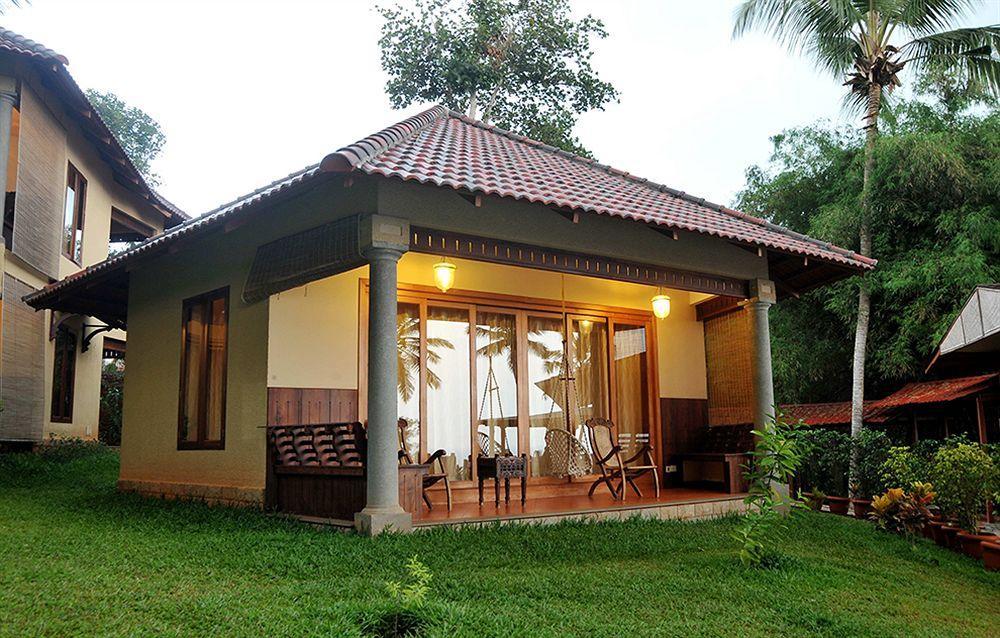 Hotel Ananda Lakshmi Ayurveda Retreat Chowara Exterior foto